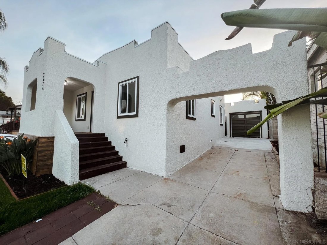 San Diego, California, United States 1 - 17891614