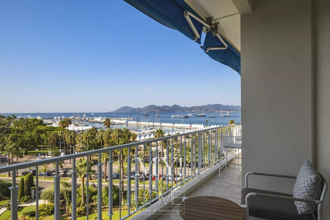 Apartment in Cannes, Provence-Alpes-Côte d'Azur, France 2 - 17888328