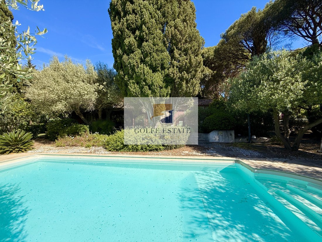 Villa in La Croix-Valmer, Provence-Alpes-Côte d'Azur, France 2 - 17888891