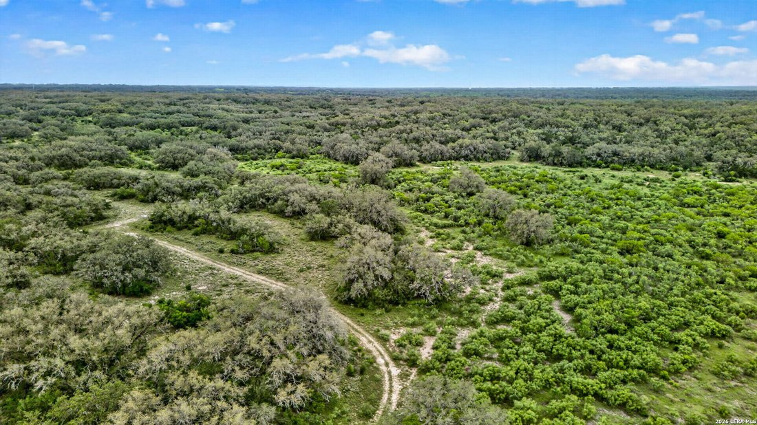 Farm Ranch in D'Hanis, Texas, United States 3 - 17892588