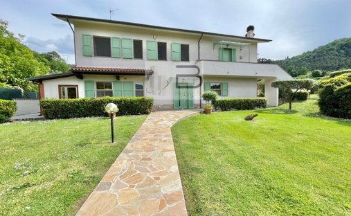Villa en Camaiore, Toscana, Italia 1