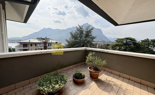 Apartment in Lungo Lago-Centro, Lecco, Lombardy 1