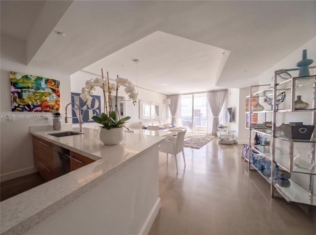 Condo in Miami Beach, Florida, United States 2 - 17890599
