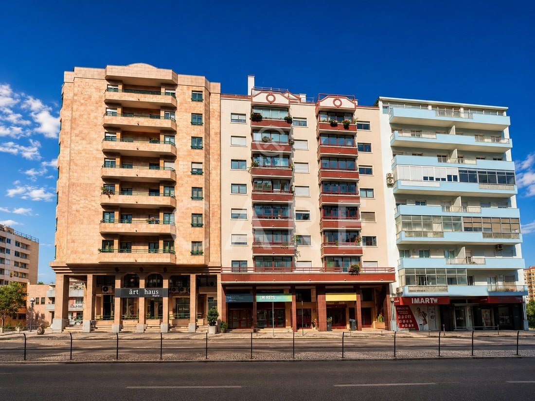 Apartment in Sao Domingos de Benfica, Lisbon, Portugal 1 - 17892315