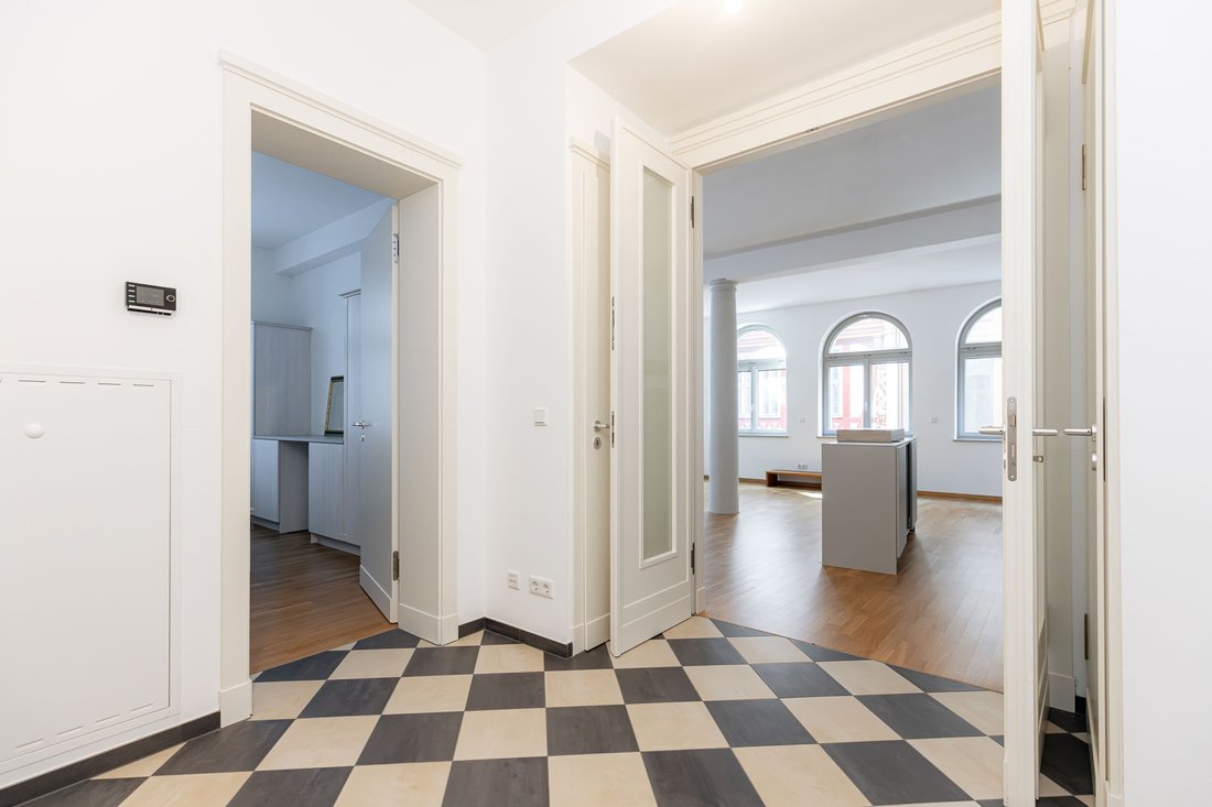 Condo in Frankfurt am Main, Hessen, Germany 2 - 17888211