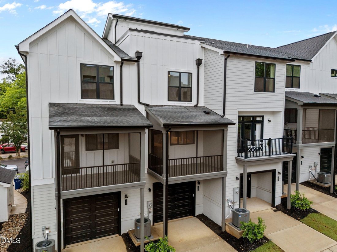 Townhouse in Raleigh, North Carolina, United States 2 - 17890475