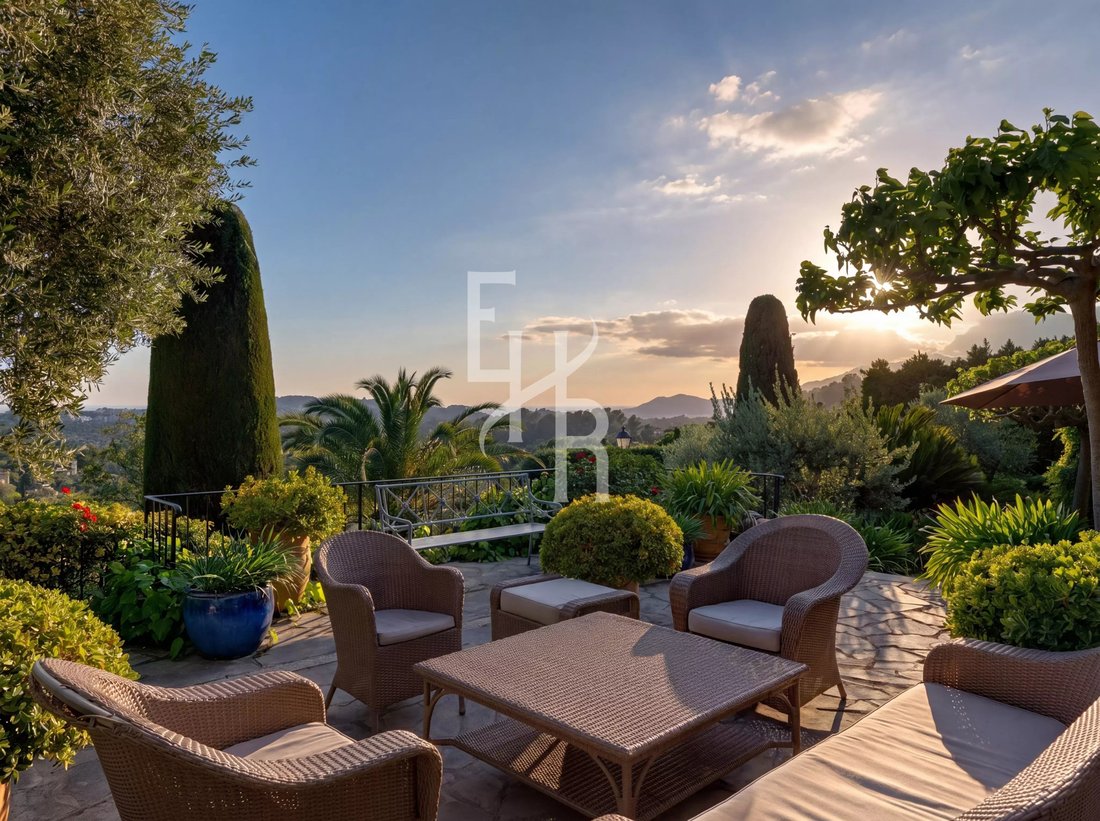 Villa in Mougins, Provence-Alpes-Côte d'Azur, France 4 - 17888350