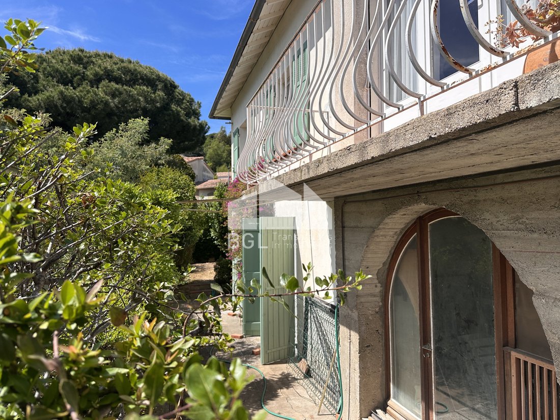 House in Le Lavandou, Provence-Alpes-Côte d'Azur, France 2 - 17888893