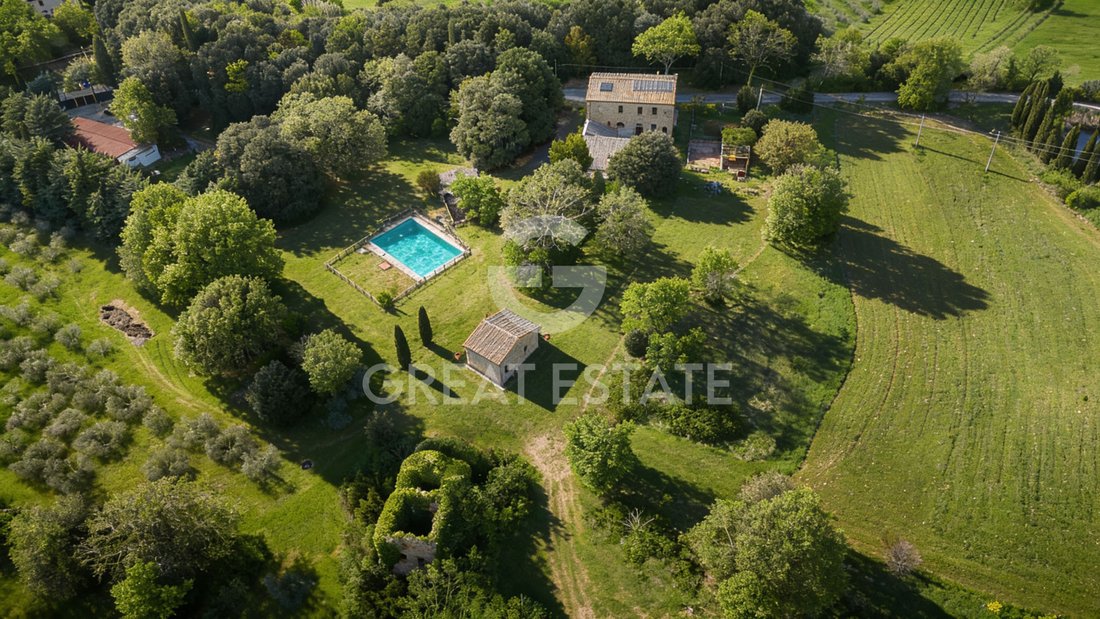 Estate in Pomarance, Tuscany, Italy 4 - 17892193