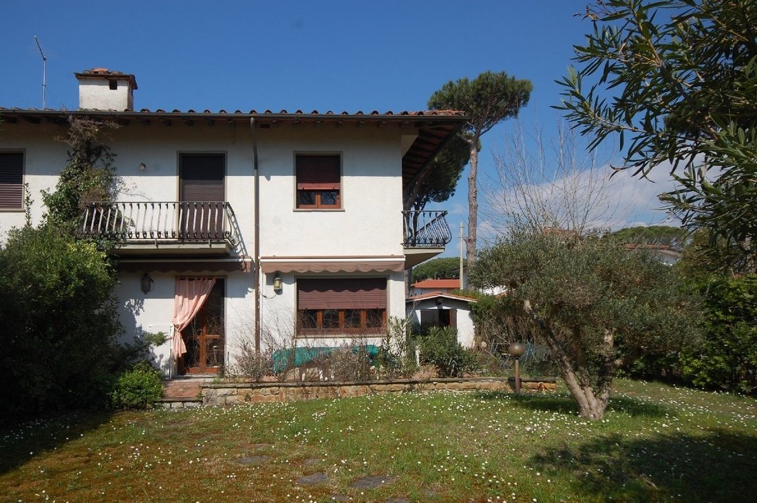 House in Center, Forte dei Marmi, Tuscany 2 - 17890515