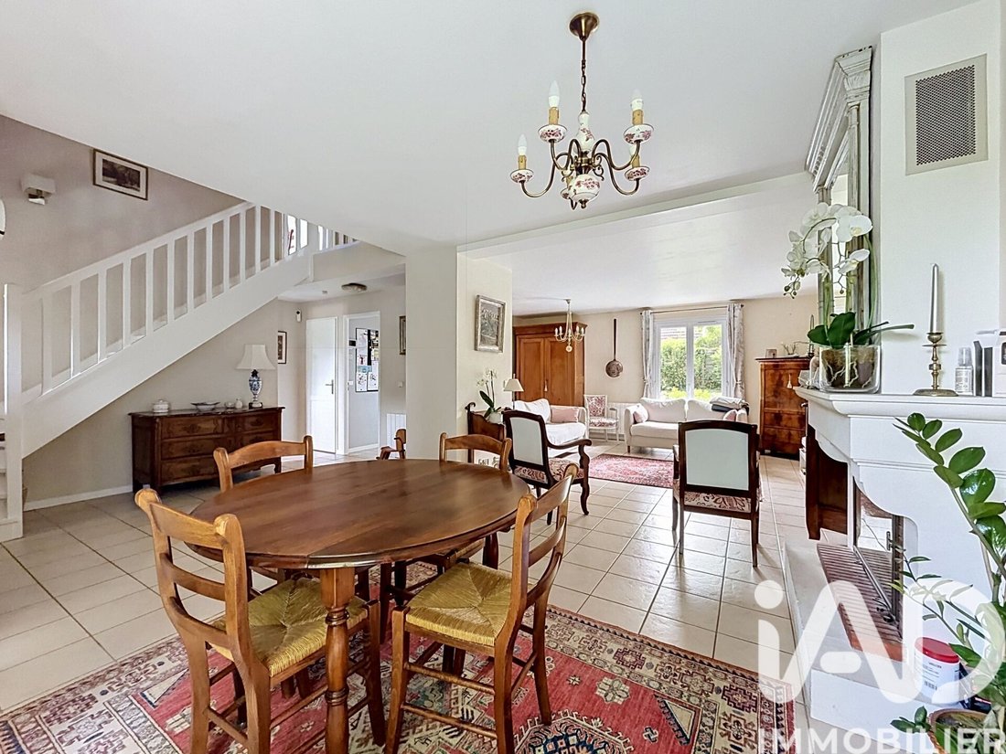 House in Cressely et Buisson, Magny-les-Hameaux, France 2 - 17890126