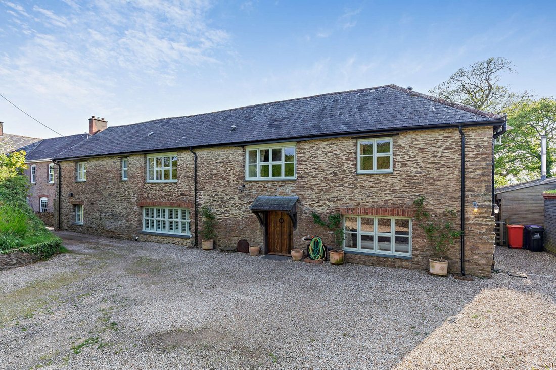 House in Stoke Fleming, England 3 - 17889221