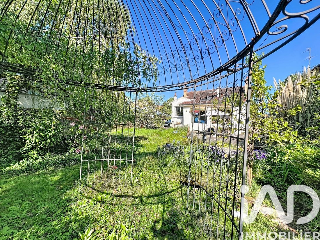 House in Leclerc-Centre Ouest, Brie-Comte-Robert, France 1 - 17890096