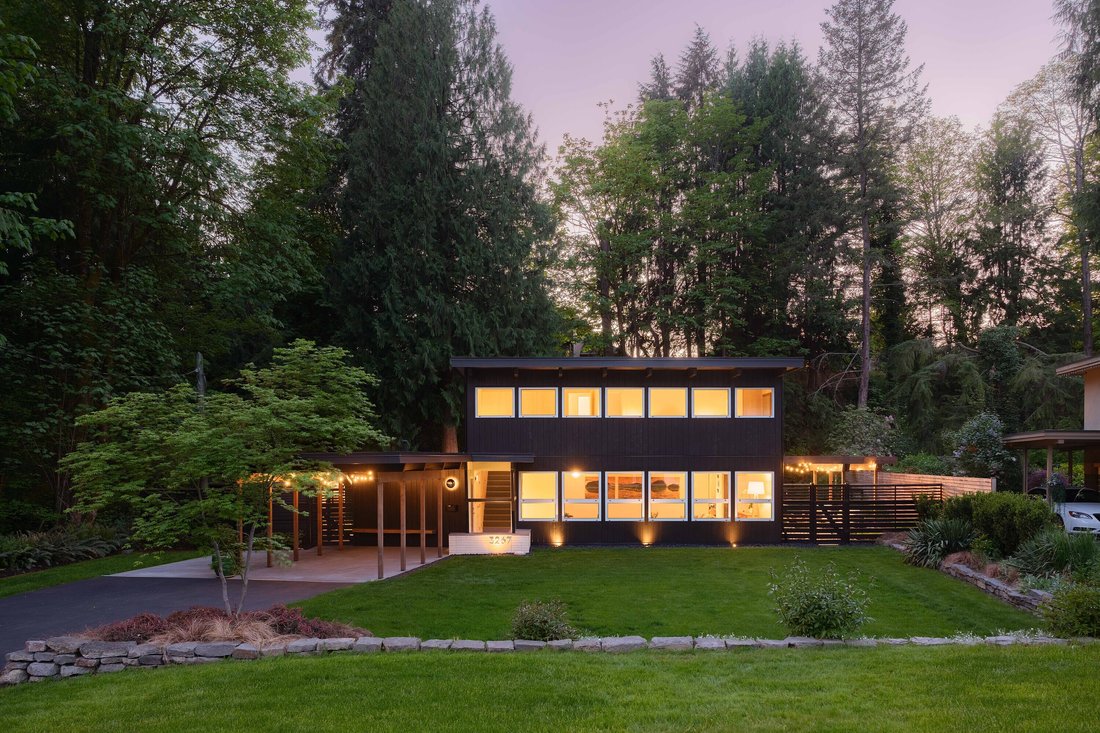 House in North Vancouver, British Columbia, Canada 2 - 17889313