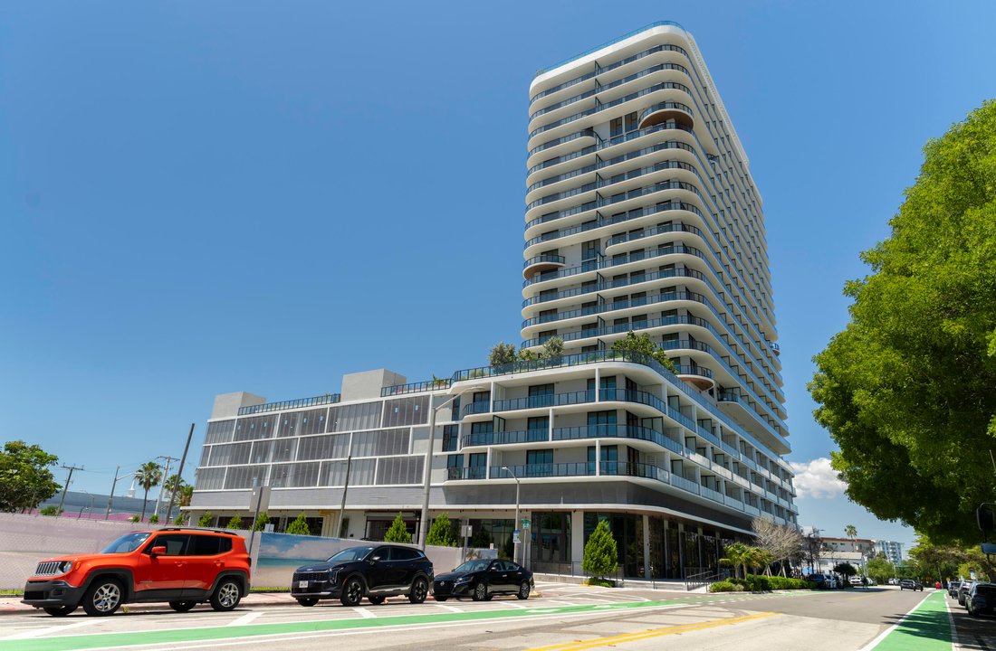 Condo in Miami Beach, Florida, United States 1 - 17892604