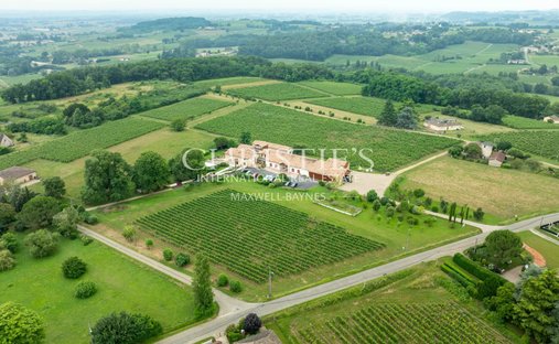 Azienda agricola a Belvès-de-Castillon, Nuova Aquitania, Francia 1