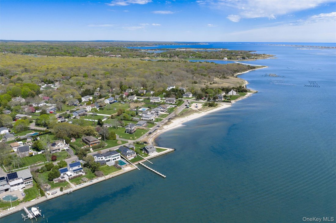 House in Center Moriches, New York, United States 1 - 17891463