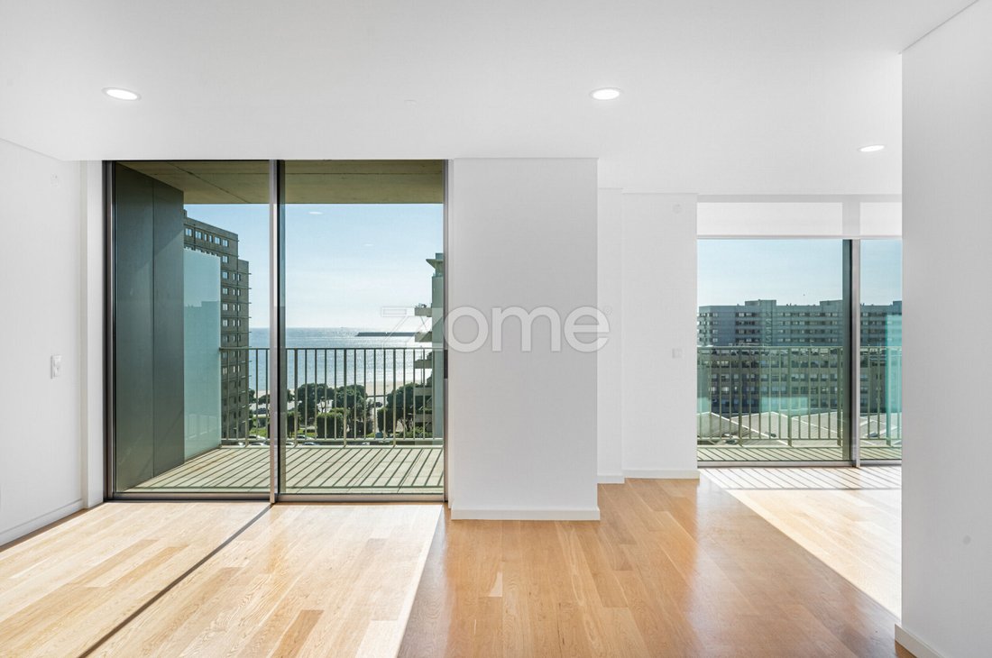 Apartment in Matosinhos e Leca da Palmeira, Porto District, Portugal 1 - 17892641