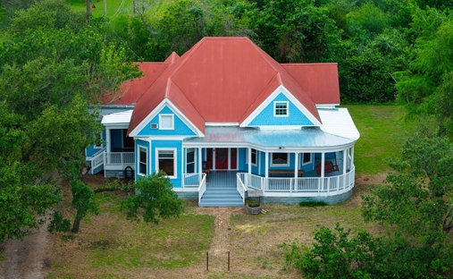 House in Schulenburg, Texas, United States 1
