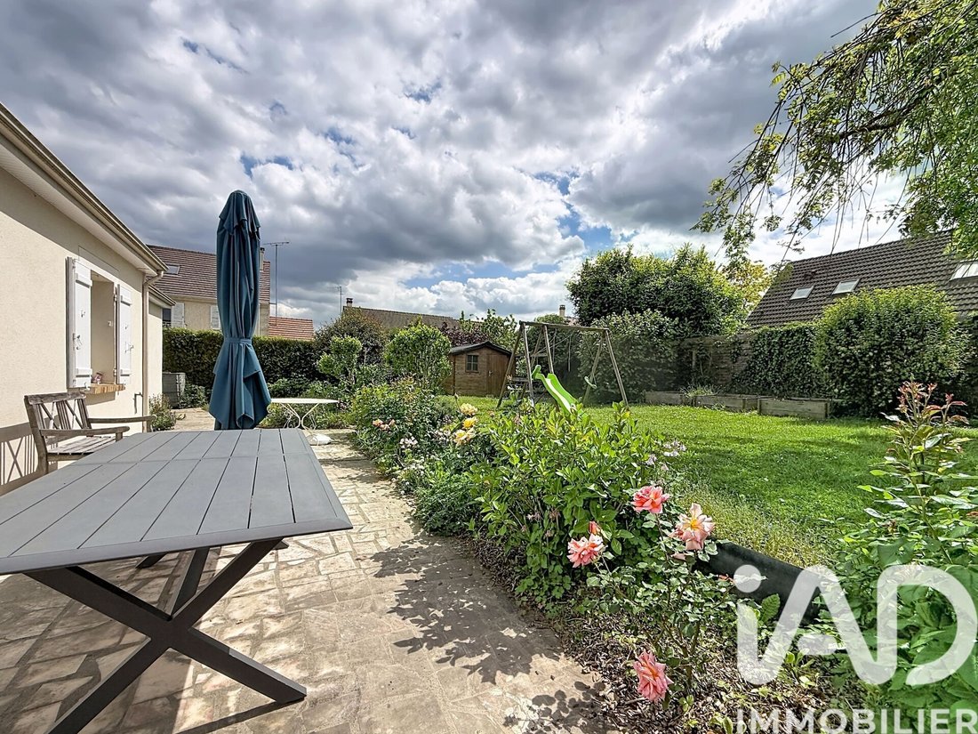 House in Cressely et Buisson, Magny-les-Hameaux, France 1 - 17890126