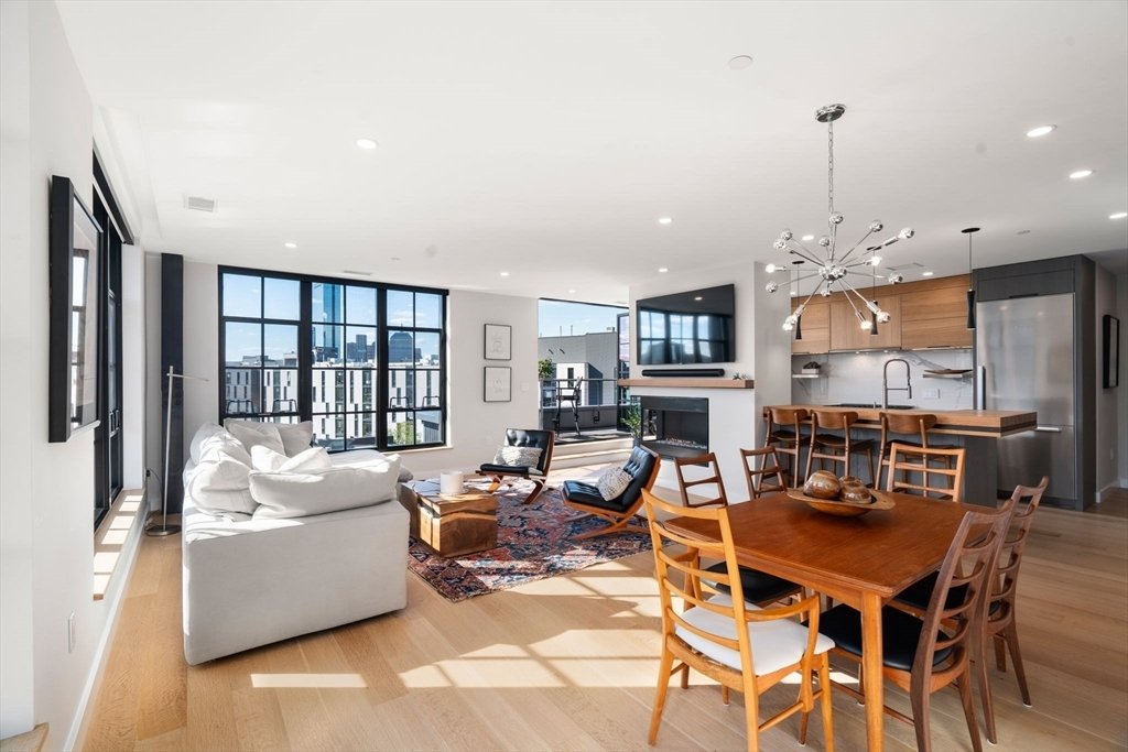 Condo in Boston, Massachusetts, United States 3 - 17239603