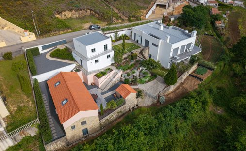 House in Ossela, Aveiro District, Portugal 1