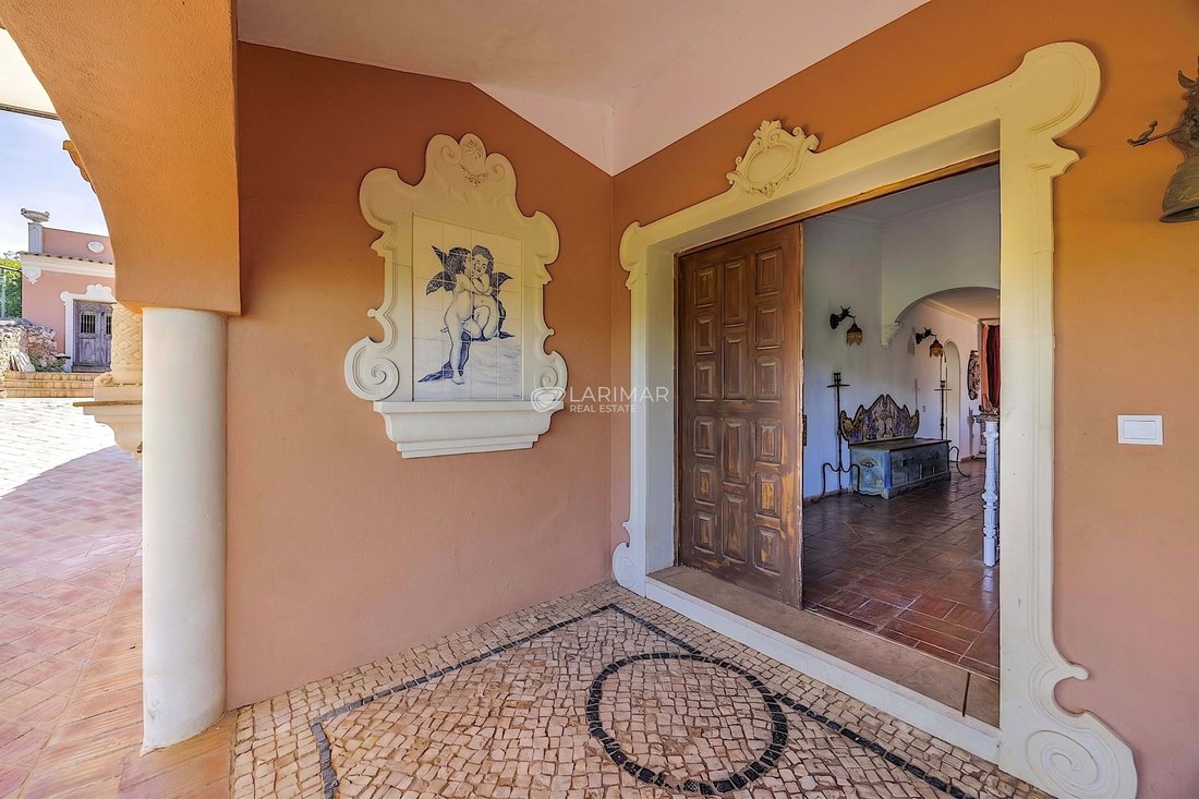 Villa in Santa Barbara de Nexe, Algarve, Portugal 2 - 17890019