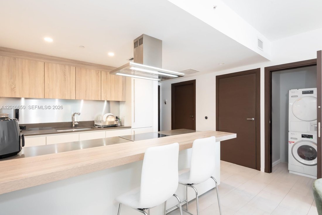 Condo in Miami, Florida, United States 5 - 17890561
