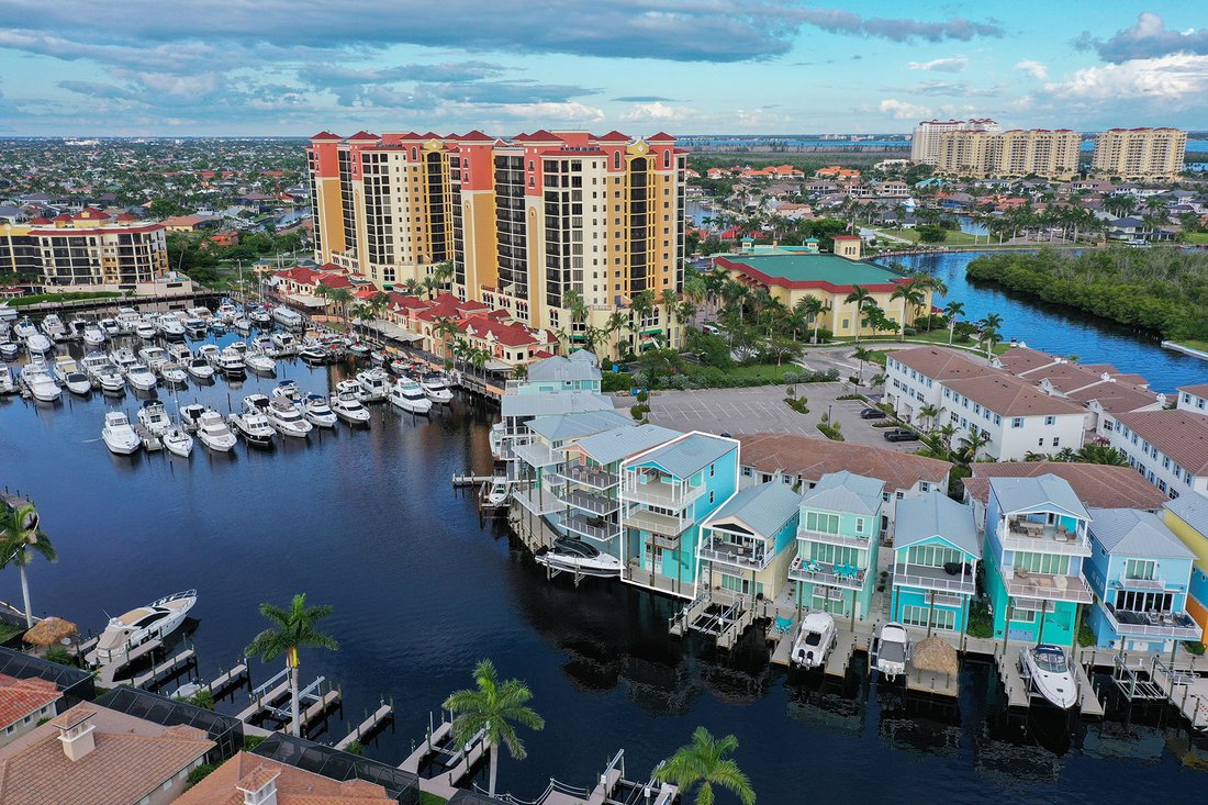 House in Cape Coral, Florida, United States 1 - 17888071