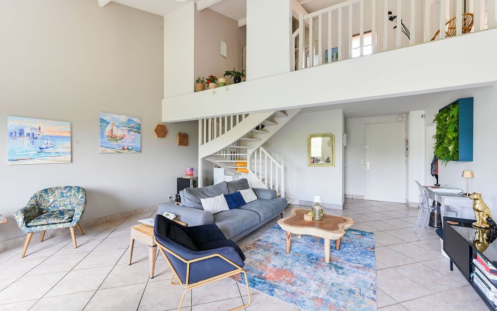 Apartment in Centre et Sud Est, Saint-Didier-au-Mont-d'Or, France 2 - 17888912