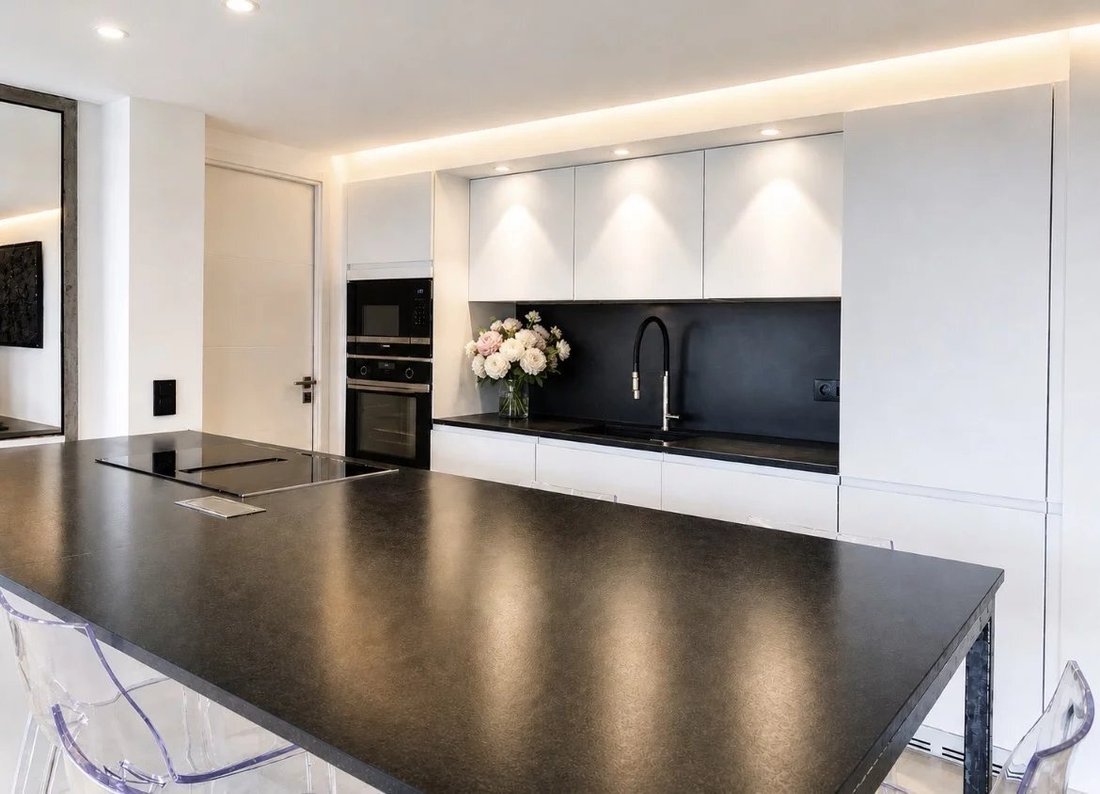 Apartment in Cannes, Provence-Alpes-Côte d'Azur, France 1 - 17889613