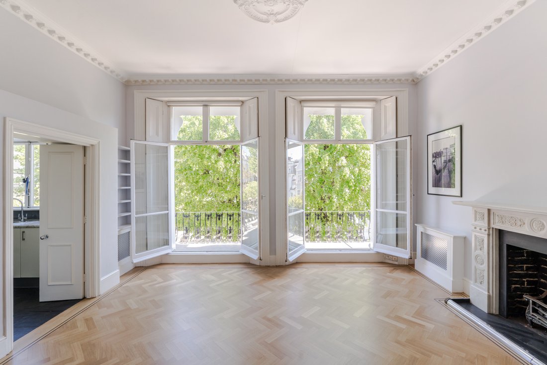Apartment in Ladbroke Grove, Kensington And Chelsea, England 1 - 17889227