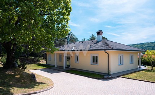 House in Lokev, Sežana, Slovenia 1