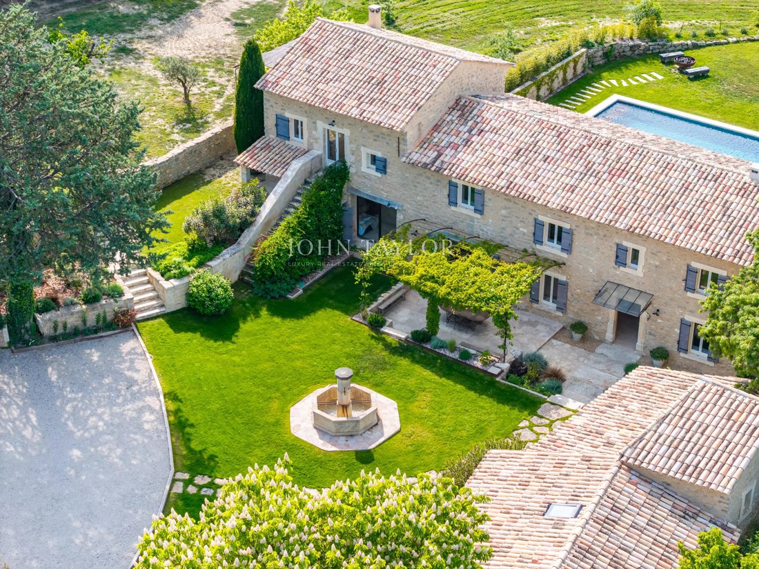 Country House in Oppède, Provence-Alpes-Côte d'Azur, France 3 - 17888368