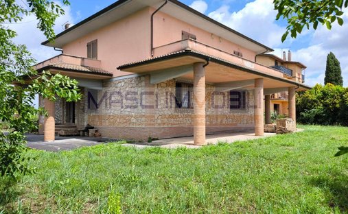 Villa in Fiano Romano, Lazio, Italy 1