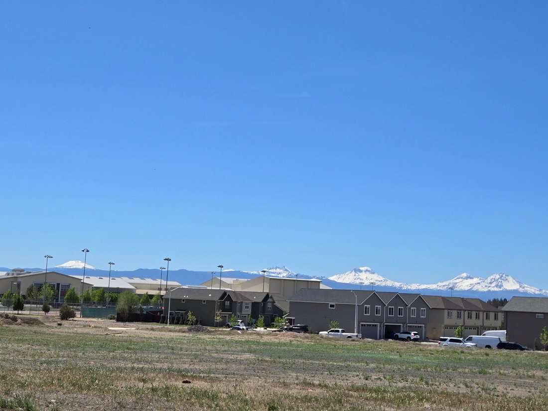 Land in Redmond, Oregon, United States 3 - 17892297