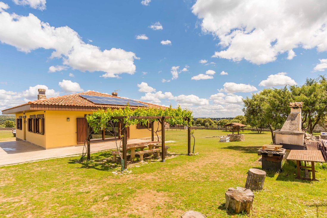 Farm Ranch in Guadalix de la Sierra, Comunidad de Madrid, Spain 5 - 17888325