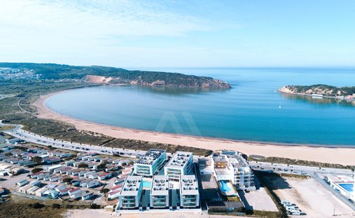 Apartment in Sao Martinho do Porto, Leiria District, Portugal 1