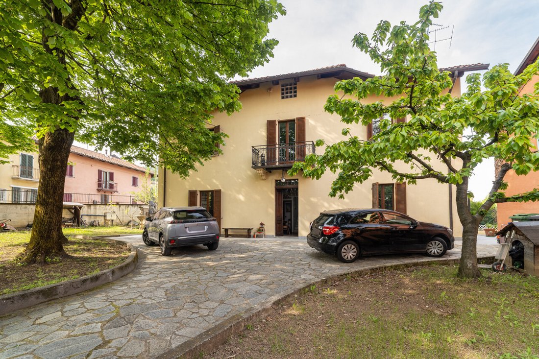 Villa in Pino Torinese, Piedmont, Italy 1 - 17892673