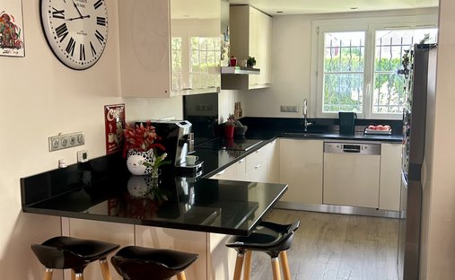 House in Montigny-le-Bretonneux, Ile-de-France, France 1