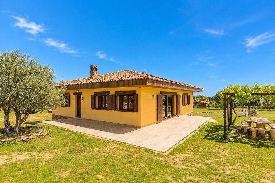 Farm Ranch in Guadalix de la Sierra, Comunidad de Madrid, Spain 1 - 17888325