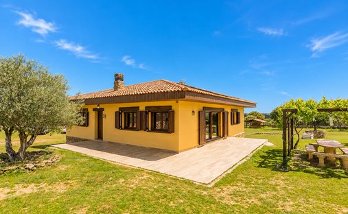 Farm Ranch in Guadalix de la Sierra, Community of Madrid, Spain 1