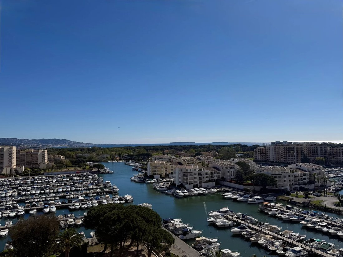 Apartment in Cannes Marina-La Roubine, Mandelieu-la-Napoule, France 1 - 17889661