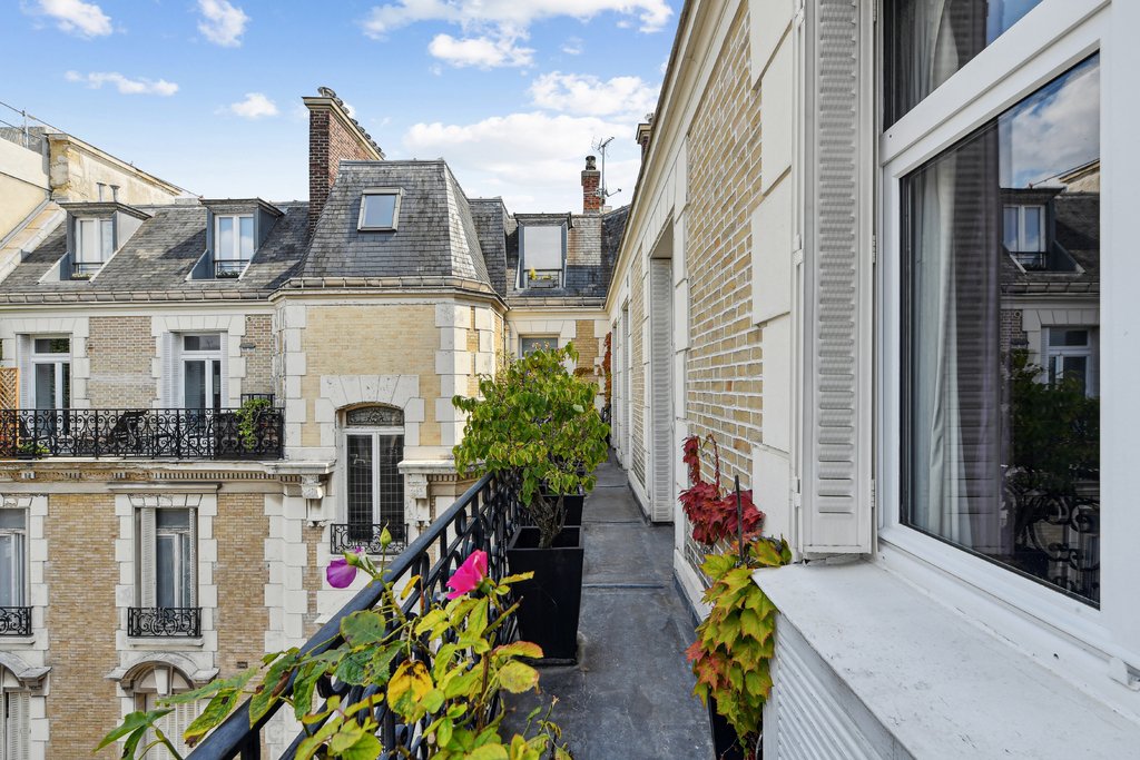 Apartment in Pereire-Malesherbes, Paris 17e Arrondissement, Paris 2 - 14802122