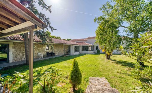 Casa a Bourg, Lagord, Francia 1