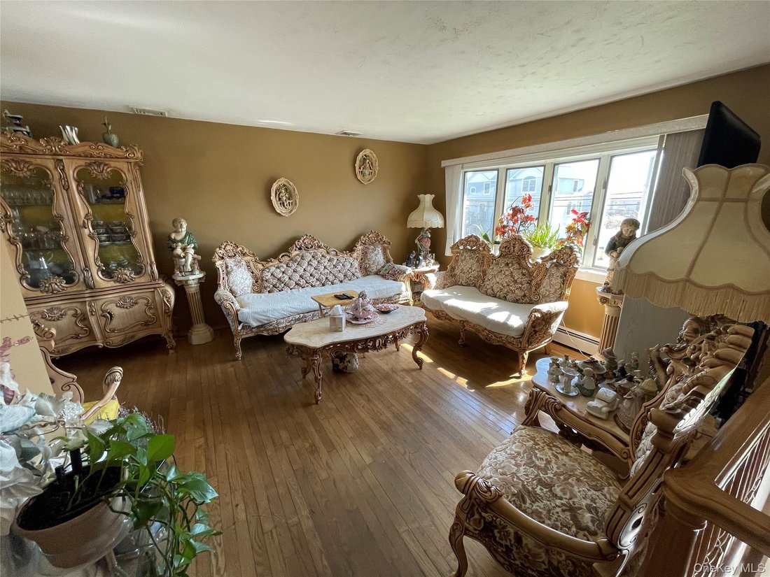 House in Lindenhurst, New York, United States 4 - 17889062