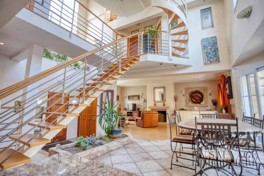 Townhouse in Centre, Romainville, France 2 - 17889500