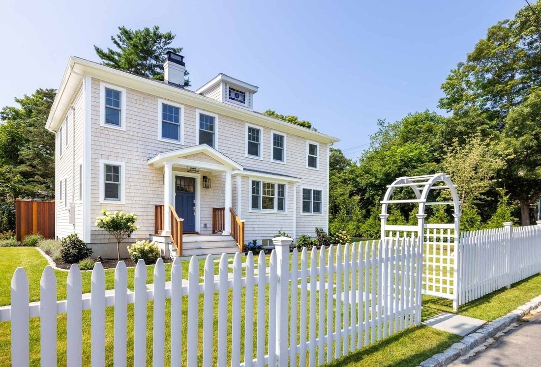 House in Oak Bluffs, Massachusetts, United States 1 - 17889937