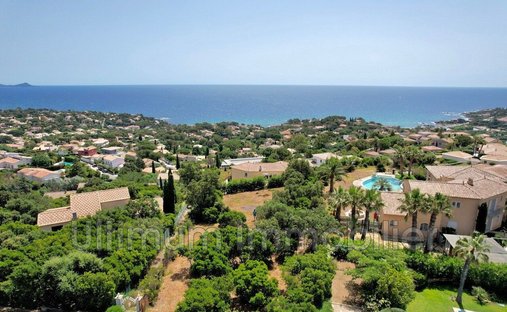 Terrain à Roquebrune-sur-Argens, Provence-Alpes-Côte d'Azur, France 1