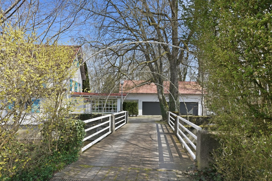 Villa in Laupheim, Baden-Württemberg, Germany 3 - 17888176